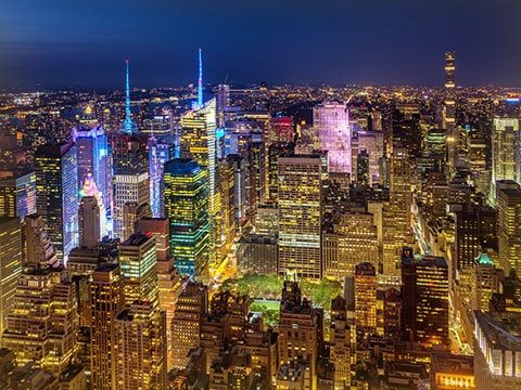image of new york city skyline promoting a video of Hunter College campus